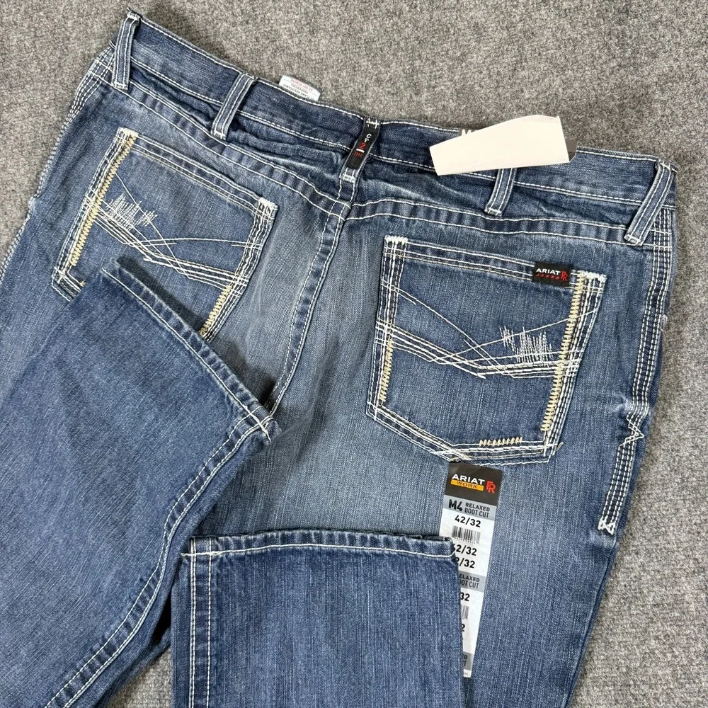 NWT Ariat FR M4 Jeans Mens 42x32 Relaxed Boot Jeans CAT2Flame Resistant Workwear